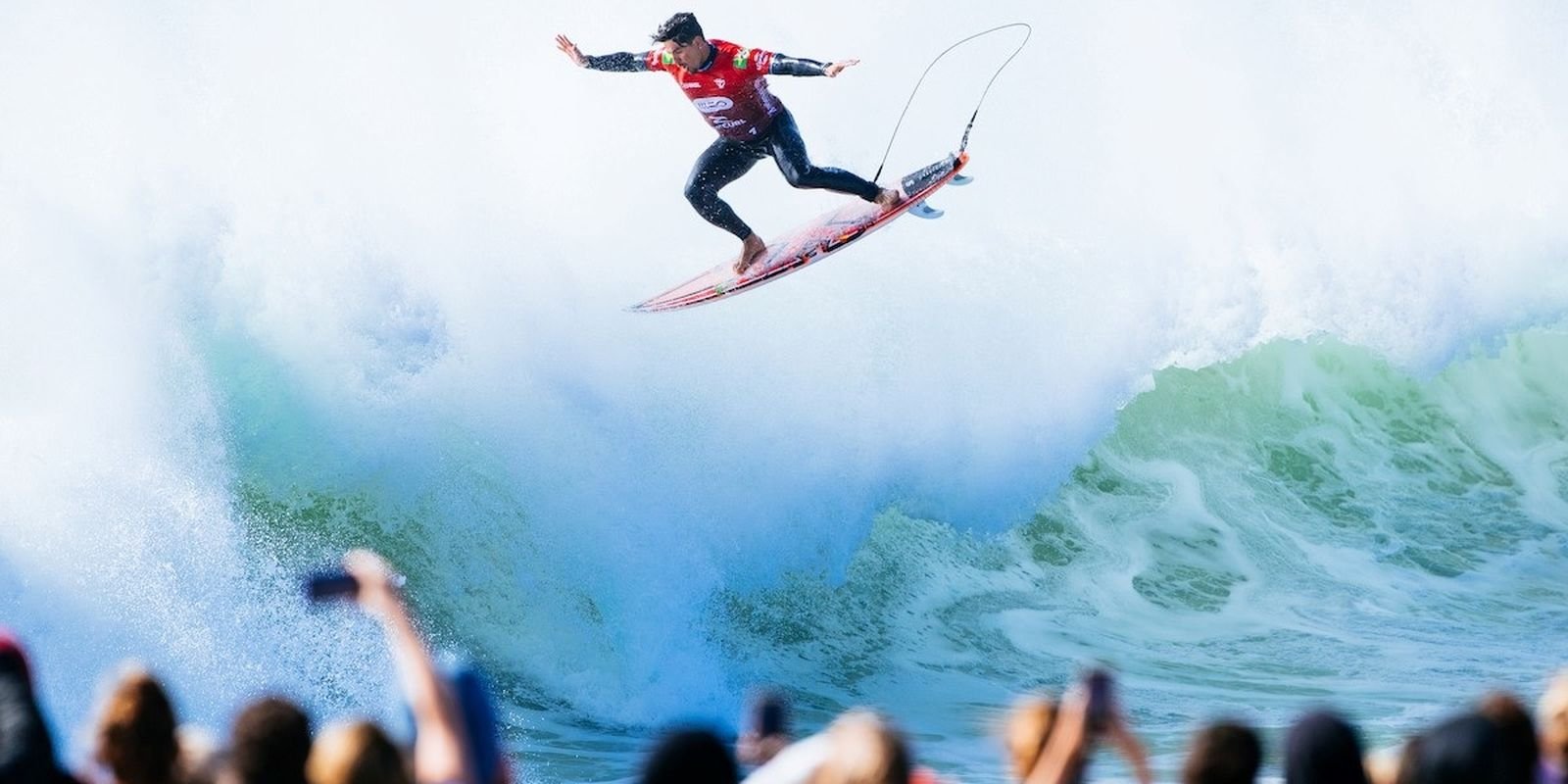 surfe:-medina-e-vice-campeao-em-peniche-e-sobe-para-4o-no-ranking
