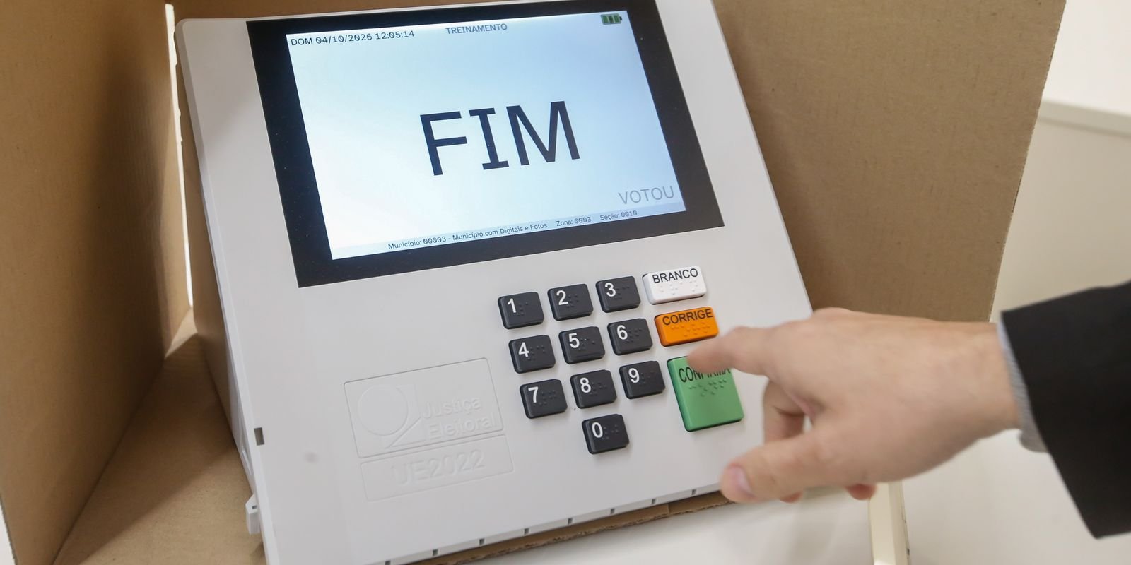 nas-duas-primeiras-horas-de-votacao,-467-urnas-foram-substituidas