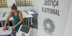 tse-informa-que-900-urnas-foram-substituidas-ate-o-meio-dia
