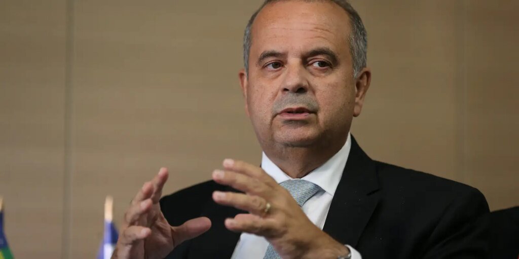 coordenador-de-campanha-se-diz-surpreso-com-fuga-de-flavio