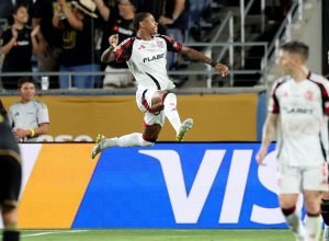 flamengo-fecha-primeira-fase-do-mundial-com-empate-com-o-los-angeles