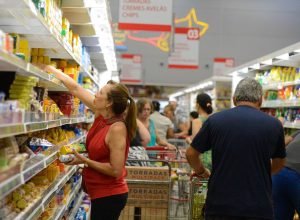 brasil-tem-saldo-positivo-de-148,9-mil-empregos-com-carteira-assinada