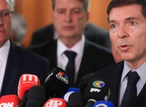 empresarios-esperam-acordo-antes-de-possivel-retaliacao-aos-eua