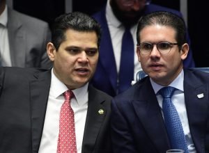 chefes-do-senado-e-da-camara-falam-em-uniao-contra-“agressao”-dos-eua