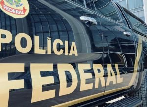 pf-faz-busca-e-apreensao-de-celulares-na-casa-de-bolsonaro