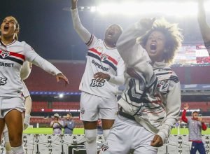 sao-paulo-bate-ferroviaria-e-avanca-a-semi-do-brasileirao-feminino