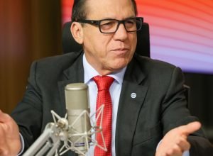 ministro-minimiza-impacto-do-tarifaco-no-mercado-de-trabalho