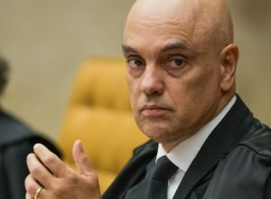 moraes-determina-vigilancia-integral-de-bolsonaro-pela-policia-penal