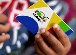 caixa-paga-bolsa-familia-a-beneficiarios-com-nis-de-final-9