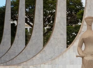 defesa-de-bolsonaro-indica-nove-advogados-para-julgamento-no-stf