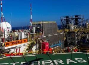 brasil-bate-pela-1a-vez-marca-de-5-milhoes-de-barris-de-petroleo-e-gas