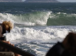 adolescente-que-desapareceu-com-namorada-no-mar-e-encontrado