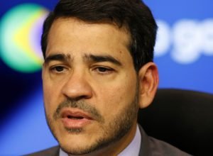 contratacao-como-pj-corroi-pacto-social-no-brasil,-diz-messias