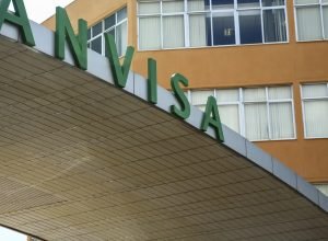 anvisa-suspende-venda-de-glicose-e-importacao-de-radiofarmacos