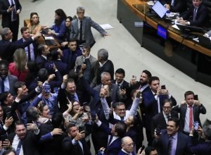 camara-aprova-retirada-da-mp-do-iof-da-pauta;-texto-caduca