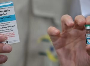 brasil-recebe-2,5-mil-unidades-de-fomepizol,-antidoto-contra-metanol