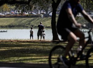 pesquisas-revelam-preocupacao-com-criancas-em-extremos-climaticos