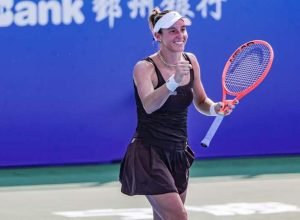 luisa-stefani-retorna-ao-top-20-e-comemora-inedita-vaga-no-finals