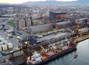 porto-de-paranagua-e-concedido-ao-consorcio-canal-galheta-dragagem