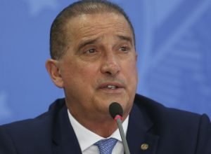 problemas-com-descontos-eram-recorrente,-diz-ministro-de-bolsonaro