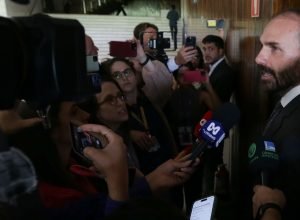 por-unanimidade,-stf-torna-eduardo-bolsonaro-reu-por-atuacao-nos-eua