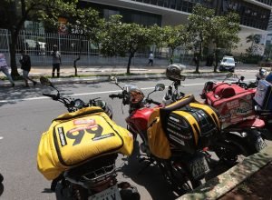 prefeitura-de-sp-pede-mais-prazo-para-liberacao-de-mototaxis-na-cidade