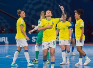 brasil-goleia-italia-e-esta-nas-quartas-da-copa-do-mundo-de-futsal