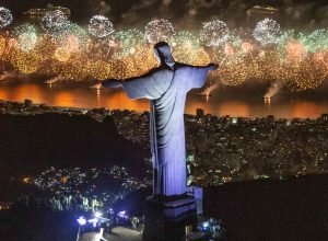 rj:-reveillon-tera-shows-de-gil-com-ney-matogrosso-e-belo-com-alcione