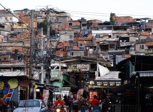 ibge-mostra-que-60%-de-moradores-de-favelas-vivem-em-ruas-sem-arvores