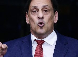 ex-advogado-de-bolsonaro-e-condenado-por-injuria-racial