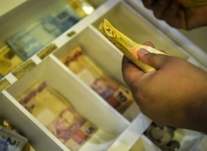 caixa-comeca-a-pagar-saldo-do-fgts-retido-pelo-saque-aniversario