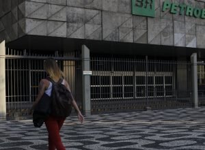 petrobras-confirma-vazamento-de-fluido-de-perfuracao-a-175-km-do-ap