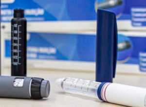 uso-de-canetas-emagrecedoras-por-idosos-requer-cuidados,-diz-geriatra