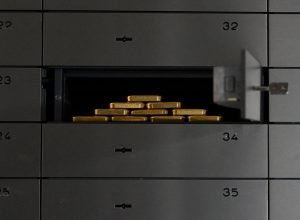 ouro-bate-recordes-na-cotacao-internacional;-entenda-os-motivos