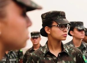 exercito-faz-selecao-para-alistamento-militar-de-homens-e-mulheres