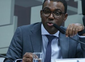 diretor-do-bc-diz-a-pf-que-master-tinha-so-r$-4-milhoes-em-caixa