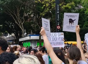 centenas-de-pessoas-em-sao-paulo-pedem-justica-pelo-cao-orelha