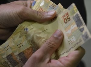 consulta-ao-abono-salarial-estara-disponivel-a-partir-de-amanha