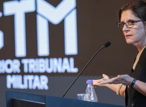 bolsonaro-fez-descaso-com-preceitos-eticos-dos-militares,-diz-mpm