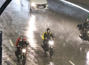 inmet-emite-alertas-de-chuvas-intensas,-com-grau-de-perigo-elevado