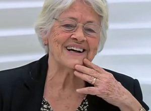 adelia-prado-recebe-alta-hospitalar-e-esta-em-casa