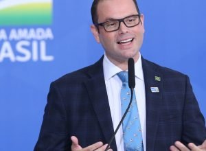 tse-rejeita-recurso-e-mantem-mandato-de-senador-jorge-seif-(pl-sc)