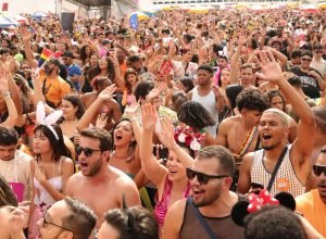df-folia-promete-entregar-o-maior-carnaval-da-historia-do-quadradinho