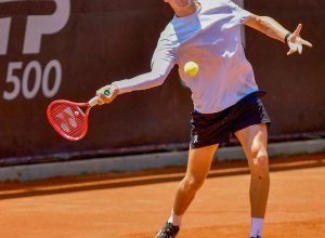 joao-fonseca-vence-thiago-monteiro-em-duelo-brasileiro-pelo-rio-open