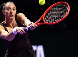 luisa-stefani-mira-15o-titulo-da-carreira-e-retorno-ao-top-10-mundial