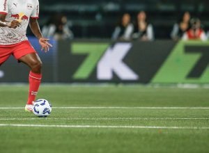 jogador-do-bragantino-pede-desculpas-apos-fala-machista-contra-arbitra