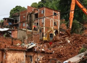 mg:-numero-de-mortes-sobe-para-65;-quatro-pessoas-seguem-desaparecidas