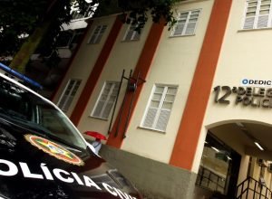 indiciado-por-estupro-coletivo-no-rio-se-apresenta-a-policia-e-e-preso