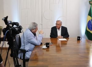 tv-brasil:-na-mesa-com-datena-estreia-nesta-terca-com-geraldo-alckmin