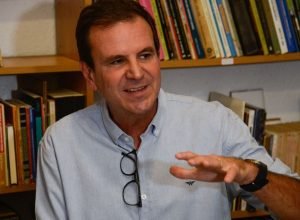 paes-diz-que-secretario-de-defesa-do-consumidor-do-rio-sofreu-atentado